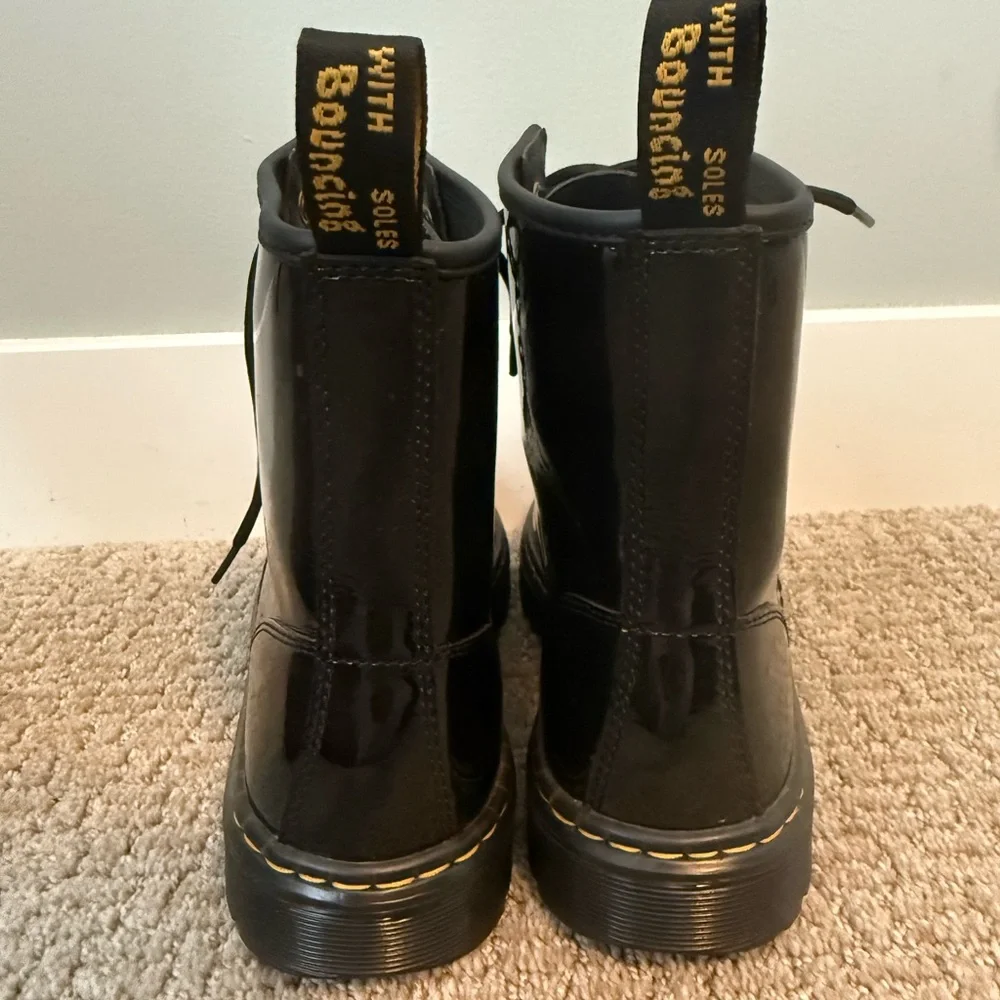Dr. Martens Zavala Black Patent Leather Lace-Up Combat Boots, women size 7. - Picture 5 of 7